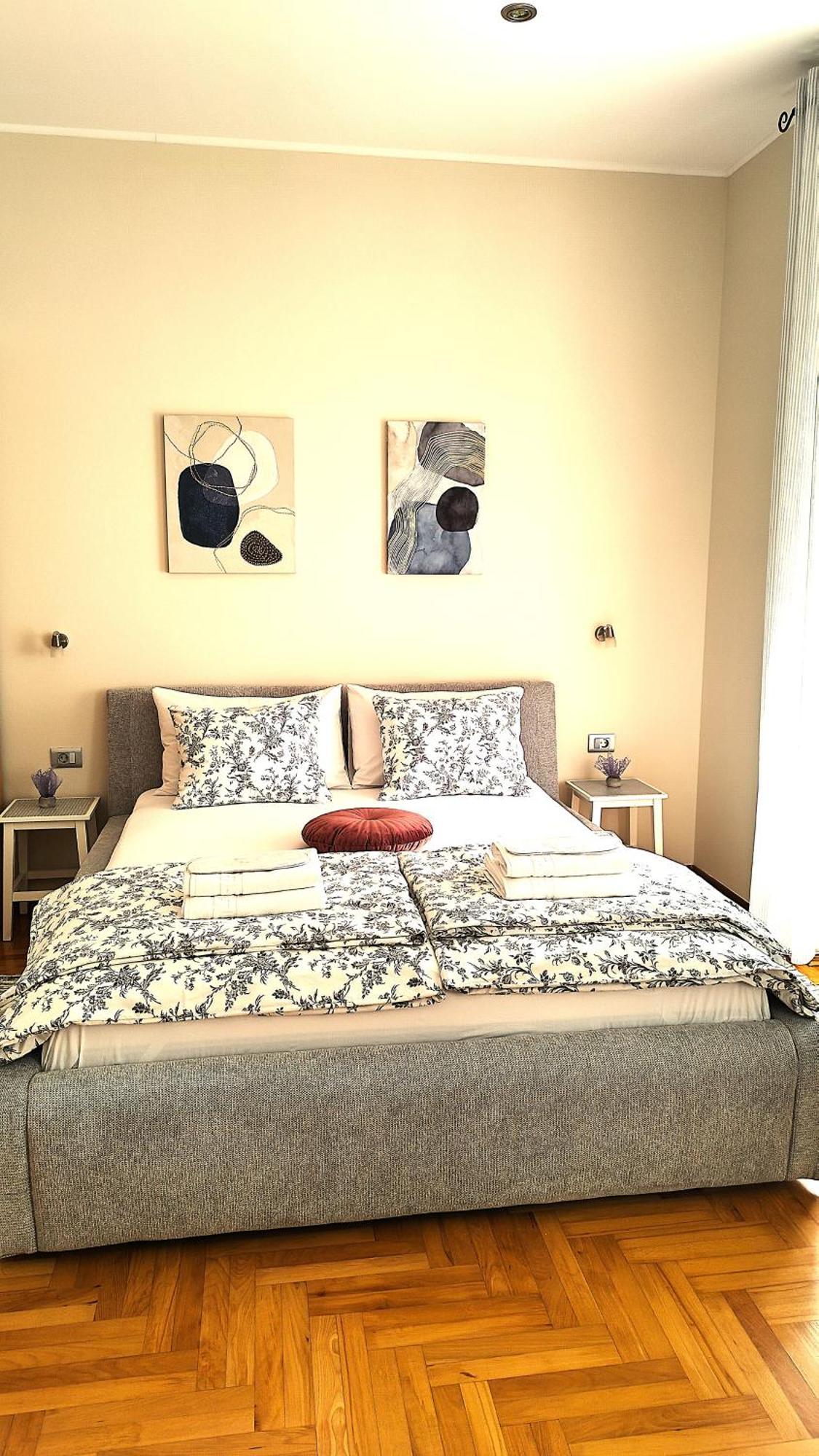 Lavender - City Room With Free Parking Пула Екстериор снимка