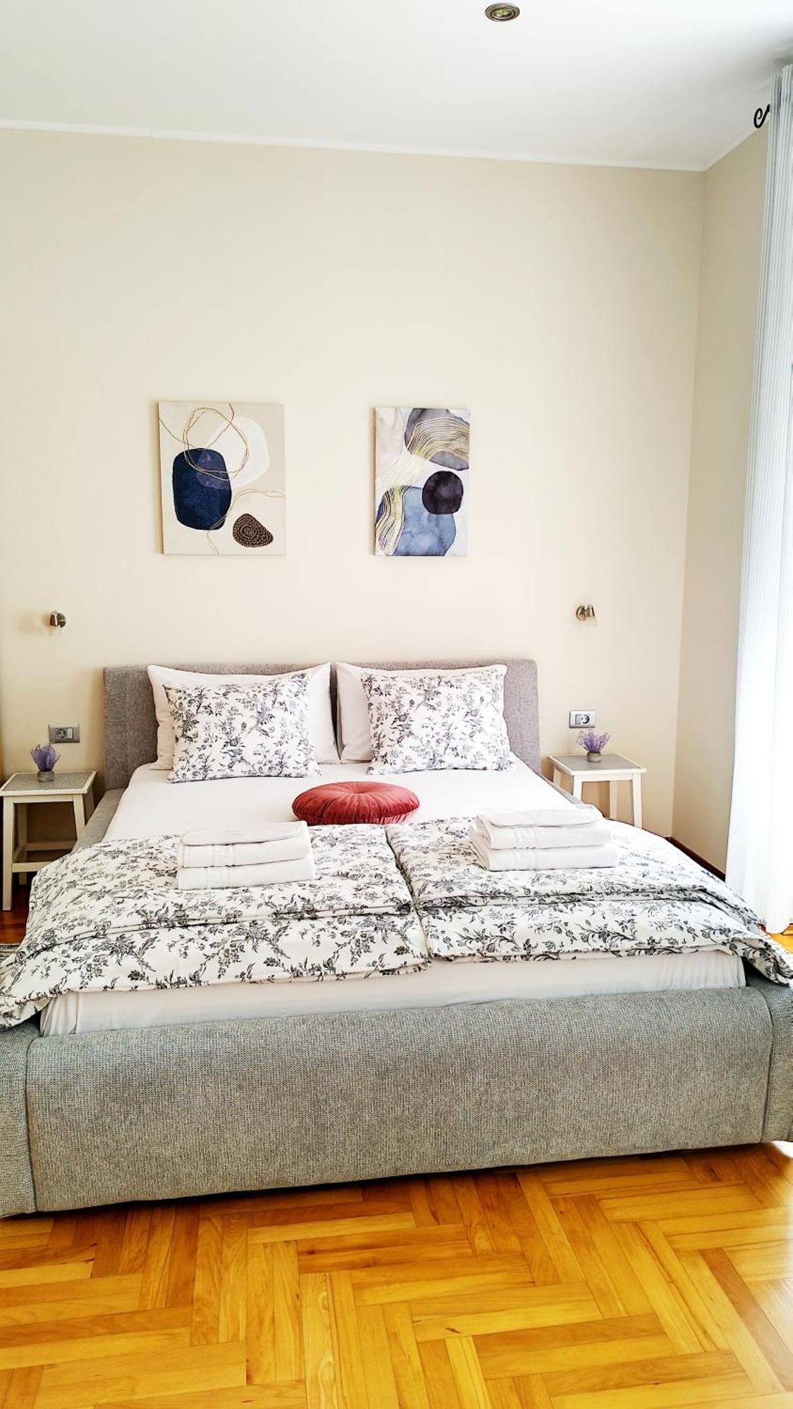 Lavender - City Room With Free Parking Пула Екстериор снимка