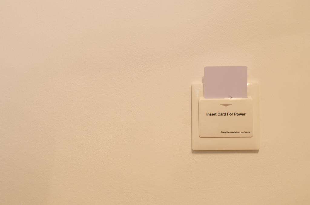 Lavender - City Room With Free Parking Пула Екстериор снимка